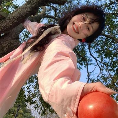 抓着彩虹的男人